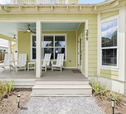 Cozy Front Porch - Perfect for Morning Coffee