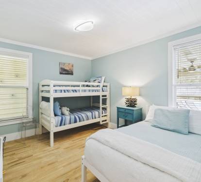1st Floor Bunk Room - Twin Bunk + Full Bed
