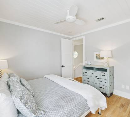 King Guest Suite - Equipped with a Flat-Screen TV