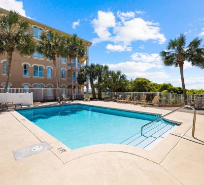 Large Community Pool - Perfect for Lounging & Taking a Dip!