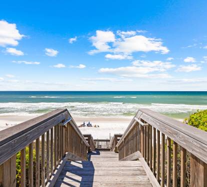 Prime Beach Access - Just Steps Away!