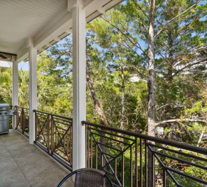 2nd Floor Balcony with Grill