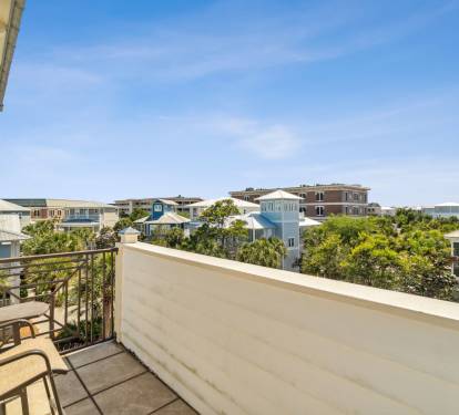 3rd Floor Balcony off Living Room