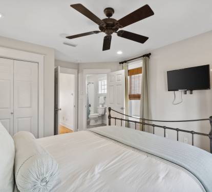 3rd Floor Guest Suite - Furnished with a Queen Size Bed