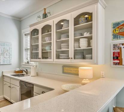 Dining - Offering Additional Seating for Two at the Breakfast Bar