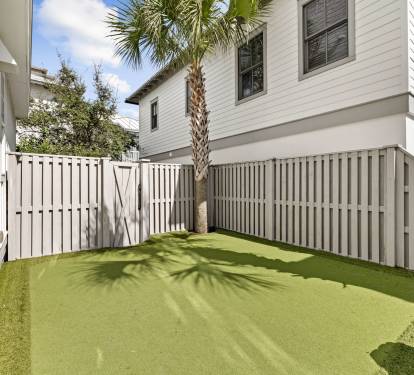 Play a Game on the Putting Green!