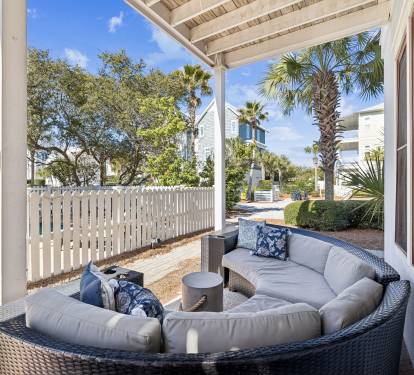 Lounge on the Outdoor Sectional Sofa