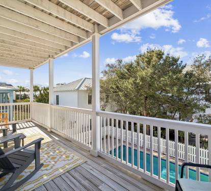Relax & Unwind on the 2nd Floor Balcony!