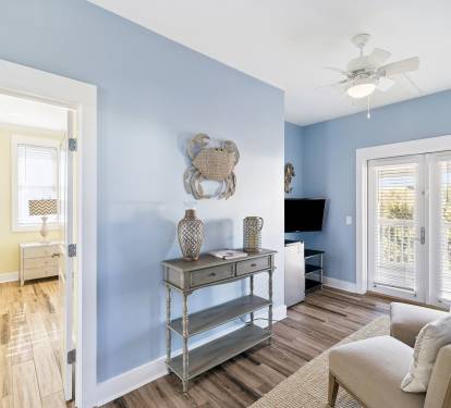 3rd Floor Sitting Area - Offering a Flat-Screen TV & Mini Fridge
