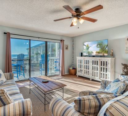 2nd Floor Living Area with Gulf views!
