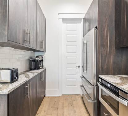 Fully Equipped with Stainless Steel Appliances