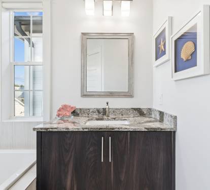 Primary King En-Suite - Dual Vanities