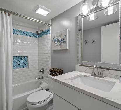 Guest Ensuite - Featuring a Tub/Shower Combination