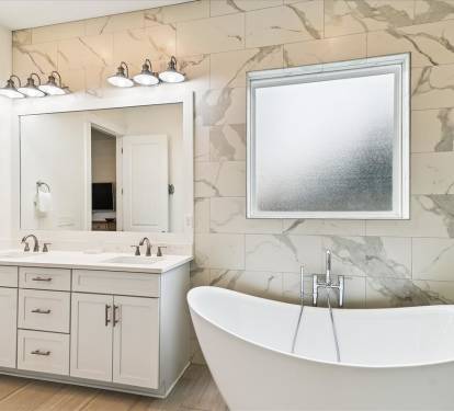 1st Floor - Primary King En-Suite