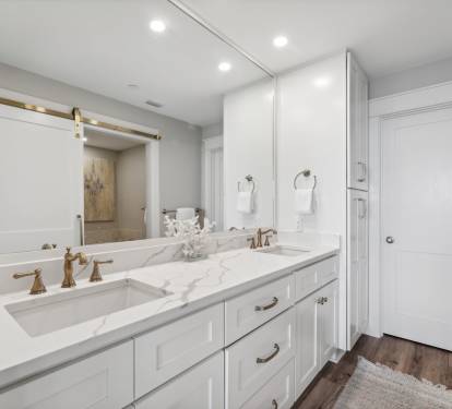 Primary En Suite - Two Sinks
