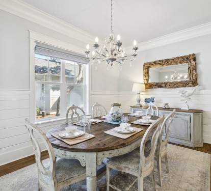 Gather in the Dining Area - Seating for 6