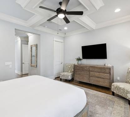 Primary King Suite - Patio Access + Flat-Screen TV