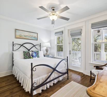2nd Floor - Queen Guest Suite