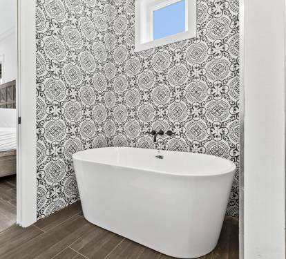 1st Floor - Primary En Suite