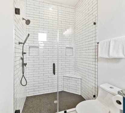 2nd Floor - Guest En Suite