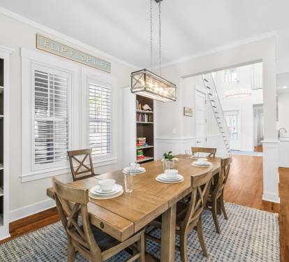 1st Floor Dining Room - Offering Seating for 6 or More!
