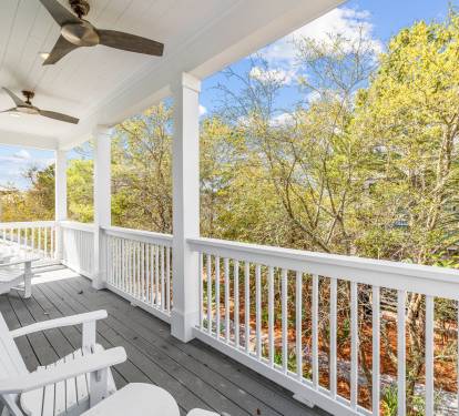 2nd Floor Balcony with Hallway Access