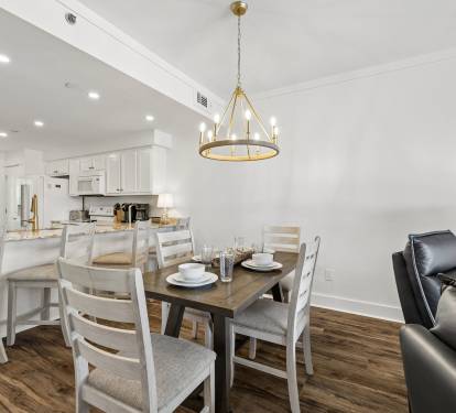 Dining Area with Seating for 4