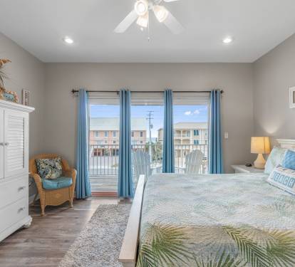 3rd Floor Master Bedroom (King)