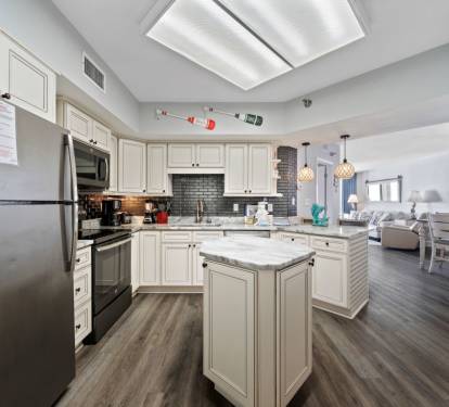 9 White Caps 1404 Kitchen