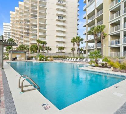 2 White Caps Outdoor Pool