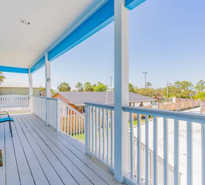 Blue Lagoon Front Porch Deck