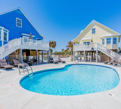Blue Lagoon Shared Outdoor Pool