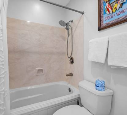 21 Lagoon Tower 902 Bathroom 2