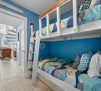 18 Grand Beach Penthouse 3 Hall Bunks