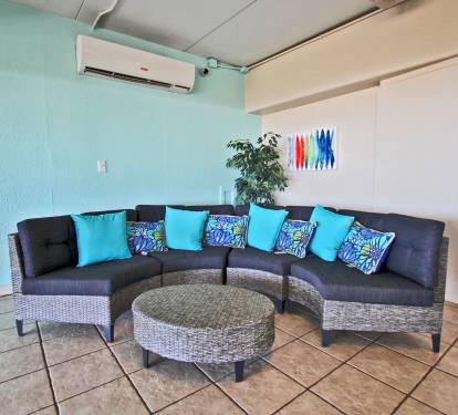6 - Lobby