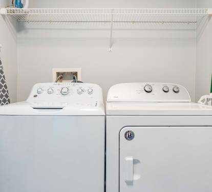 33 LH1118 LAUNDRY