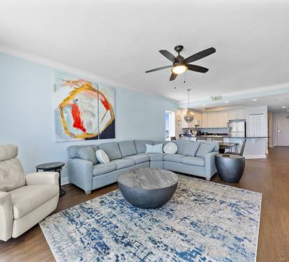 3 San Carlos 409 Living Room