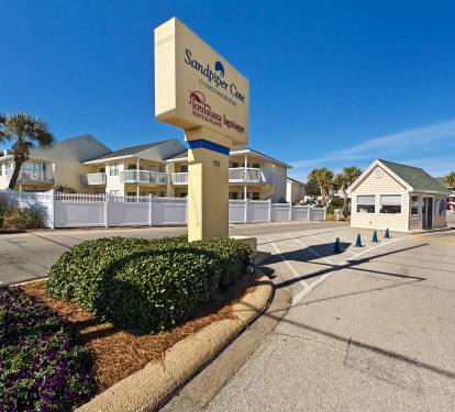 Sandpiper Cove Entrance 