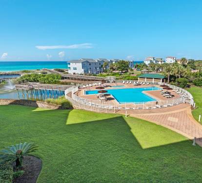 San Remo pool and beach access
