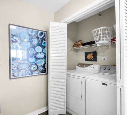 Full Size Washer & Dryer in Unit