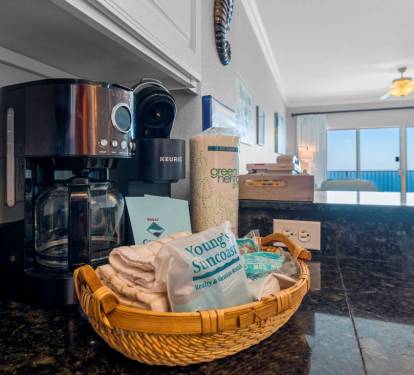 Crystal Shores West 1006 Drip Coffee Maker + Keurig