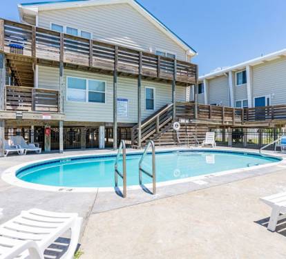 2 GV OUTDOOR POOL