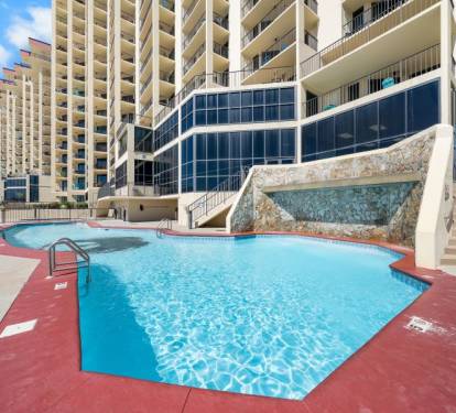 3 PHIII OUTDOOR POOL