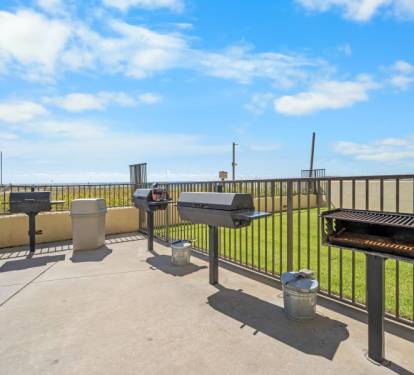 13 PHIII BBQ GRILL AREA