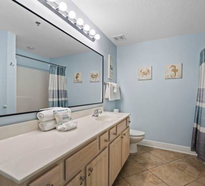 29 Crystal Shores West 208 Bathroom 3