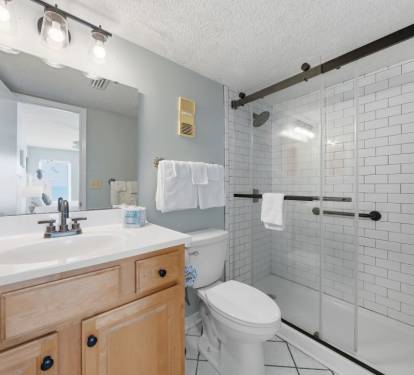 Boardwalk 681 Primary Bathroom