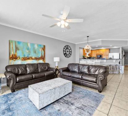 3 Colonnades 1202 Living Room