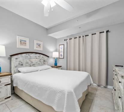 17 Colonnades 1202 Bedroom 2
