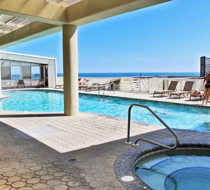 1 Outdoor Pool (1)
