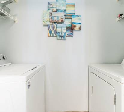 19 BD487 LAUNDRY